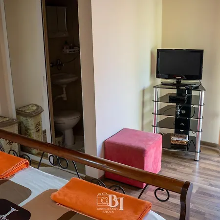 ゲストハウス Къща За Гости